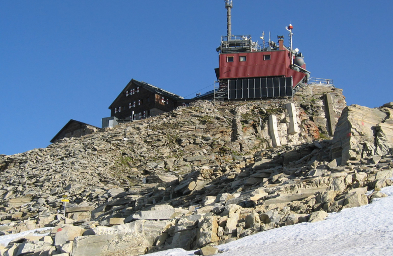 Das Sonnblick-Oberservatorium im Sommer. Eine der bekanntesten Wetterstationen der Alpen. (@Michael Schmid)