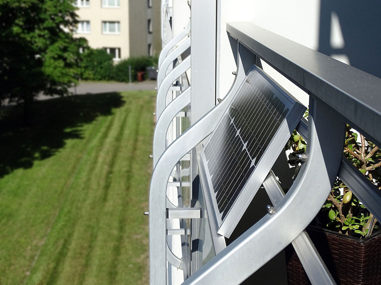 Mini-Solaranlagen: Wenn dein Balkon zum Kraftwerk wird